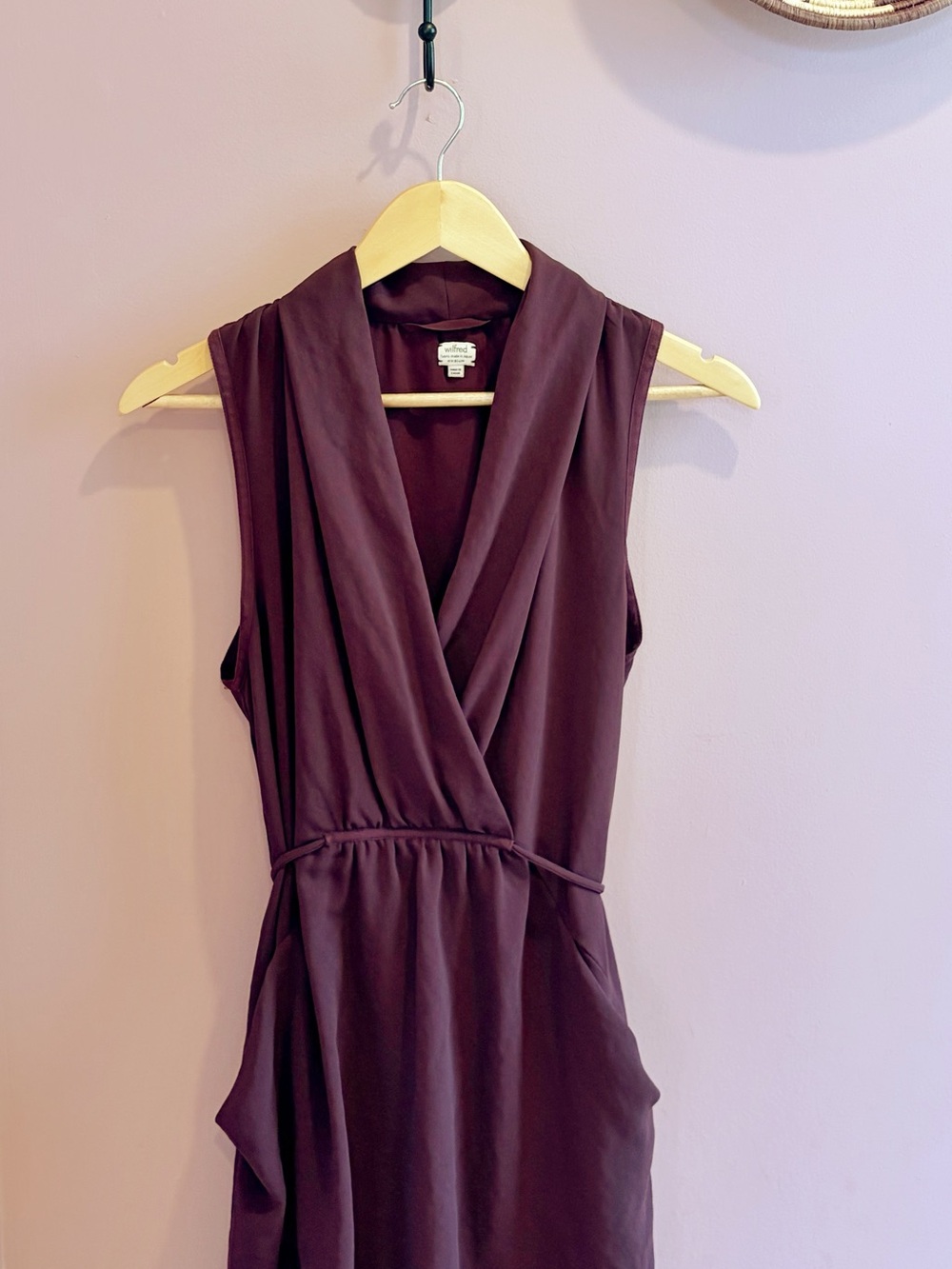 Aritzia Wilfred Sleeveless Silk Pocket Dress in Plum
